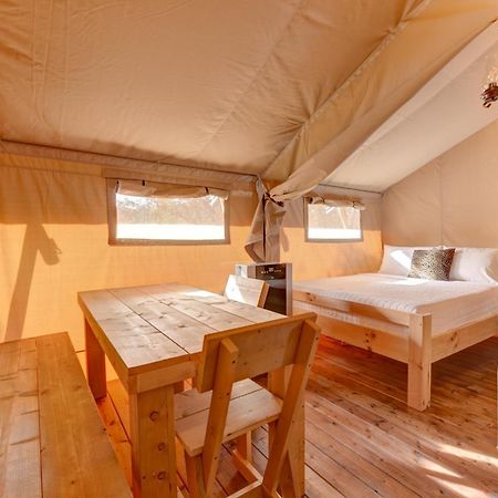 12 Fires Luxury Glamping With Heating #1 Otel Johnson City Dış mekan fotoğraf