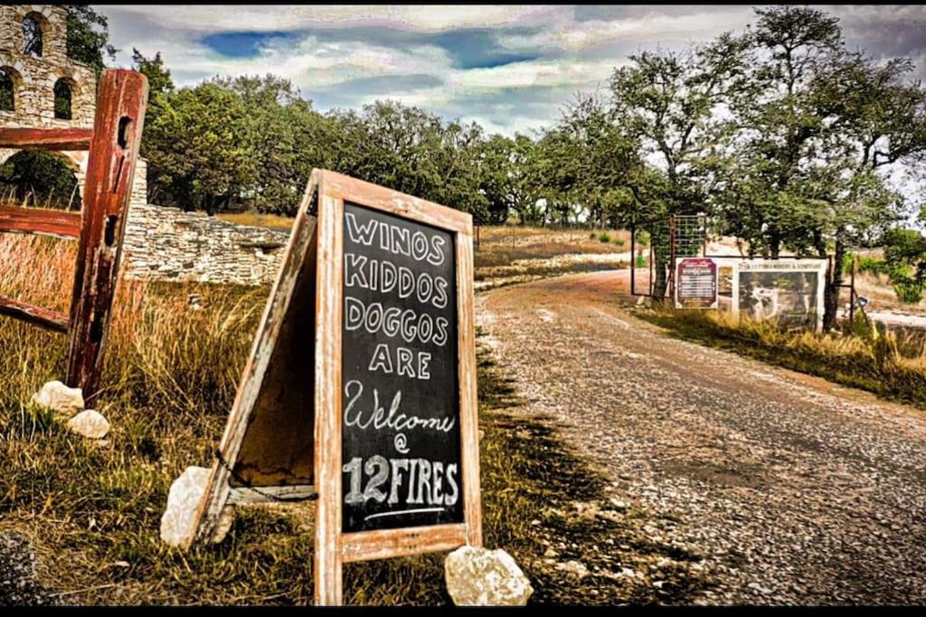 12 Fires Luxury Glamping With Heating #1 Otel Johnson City Dış mekan fotoğraf